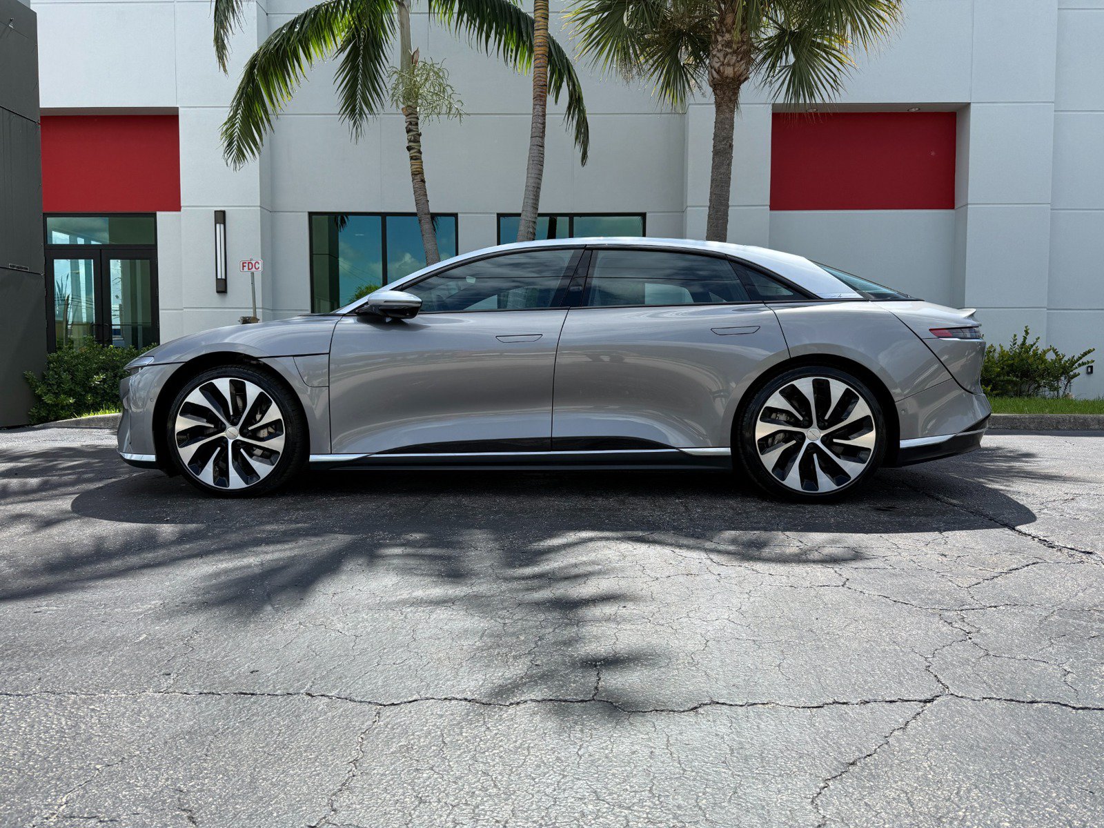 Used 2022 Lucid Air Grand Touring AWD/4WD image 11