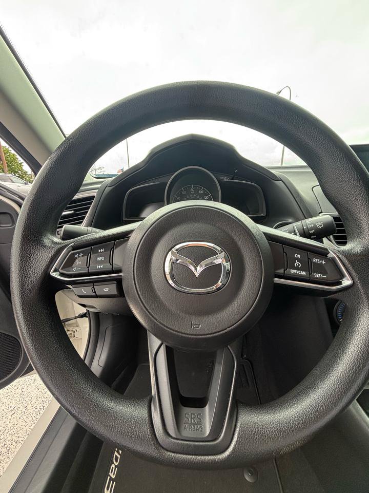 Used 2017 MAZDA MAZDA3 Sport FWD image 11