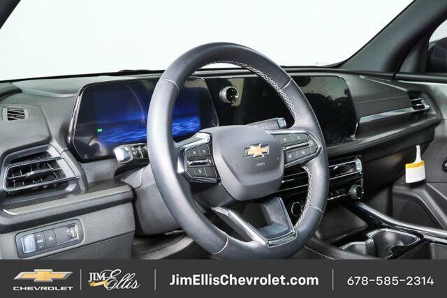 Used 2026 Chevrolet Traverse LT w/ Sun and Wheel Package FWD image 4