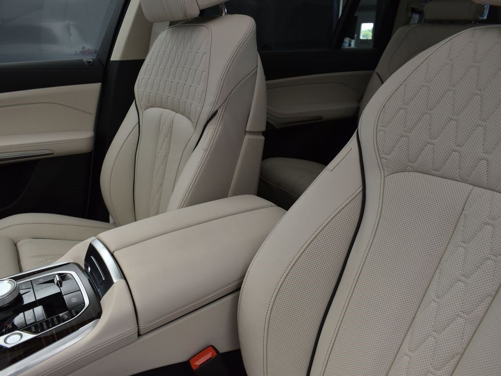 New 2026 BMW X7 xDrive40i w/ Executive Package image 14