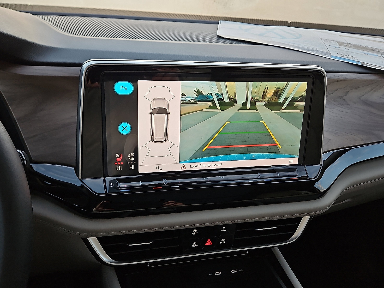 New 2026 Volkswagen Atlas SE image 16