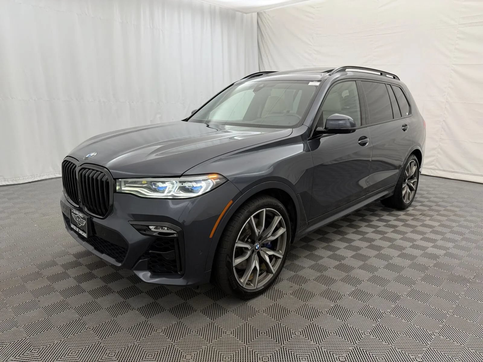 Used 2020 BMW X7 M50i w/ Executive Package AWD/4WD image 2