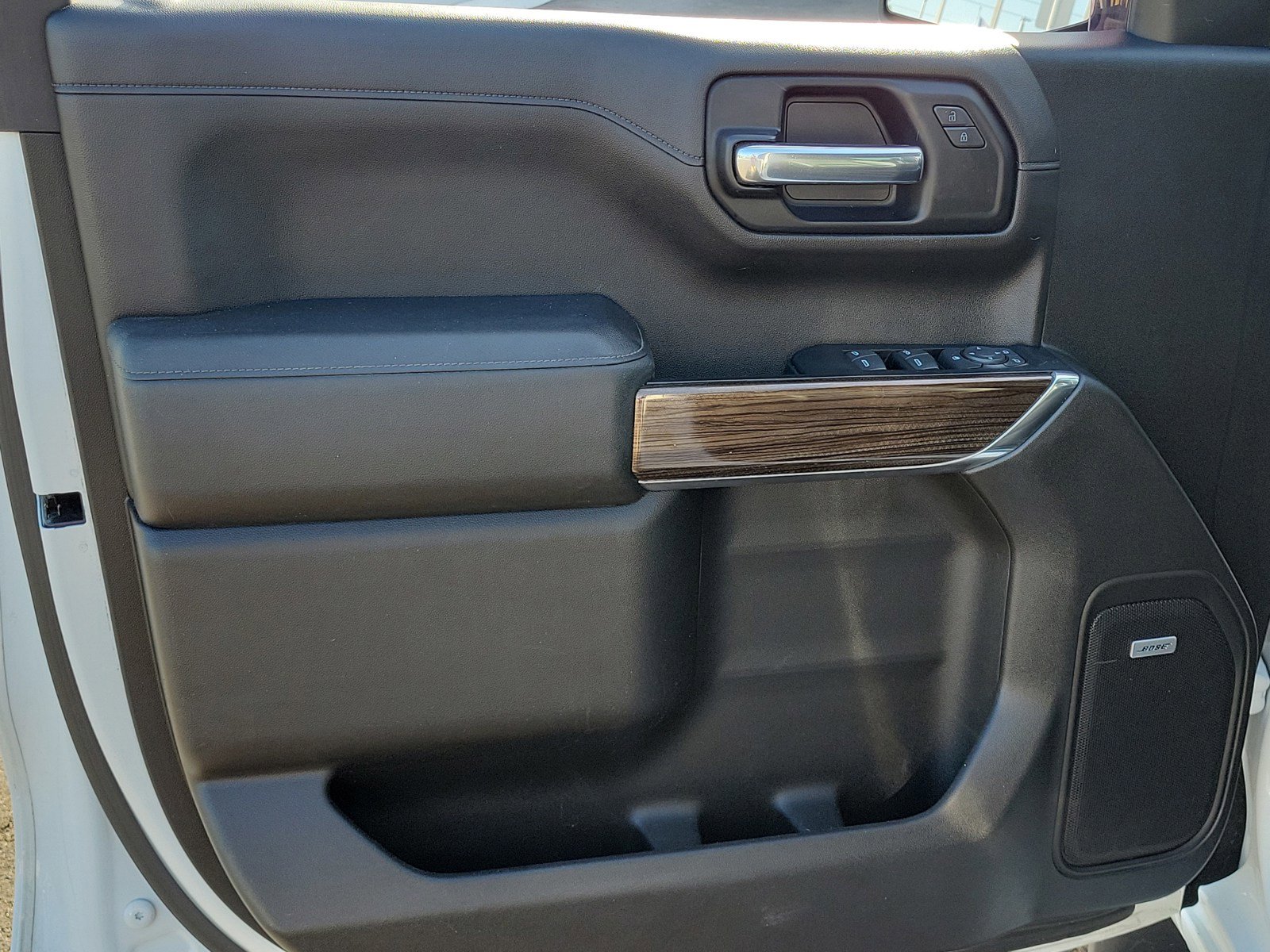 Used 2019 Chevrolet Silverado 1500 LT Trail Boss AWD/4WD image 13