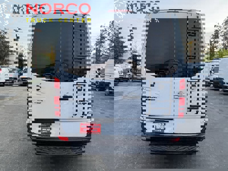Used 2016 Mercedes-Benz Sprinter 2500 image 9