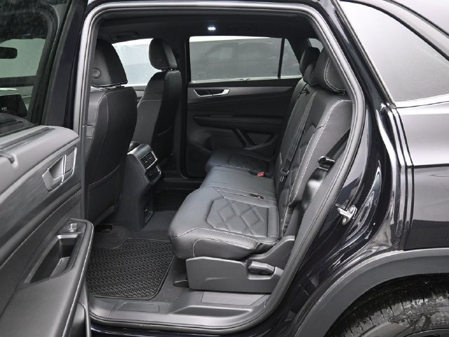 New 2026 Volkswagen Atlas Cross Sport SE AWD/4WD image 11