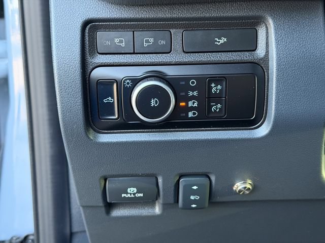 Used 2024 Ford F250 Lariat w/ Lariat Ultimate Package AWD/4WD image 9