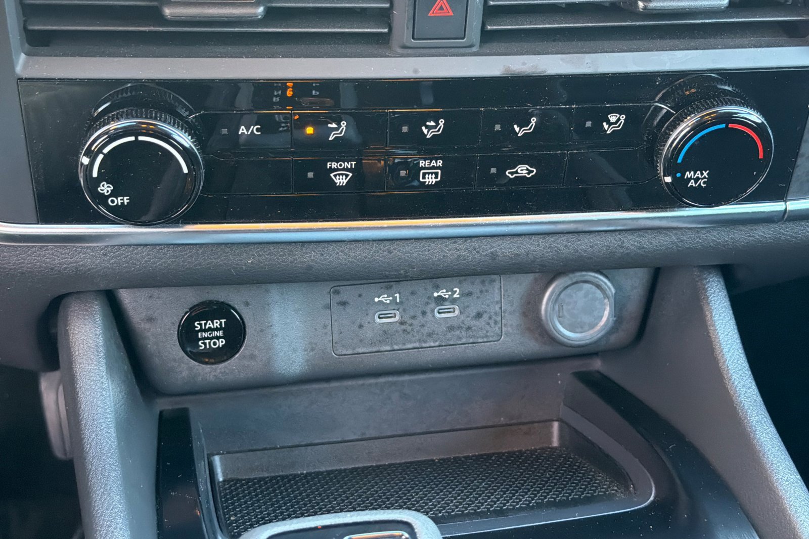 Used 2024 Nissan Rogue S image 20