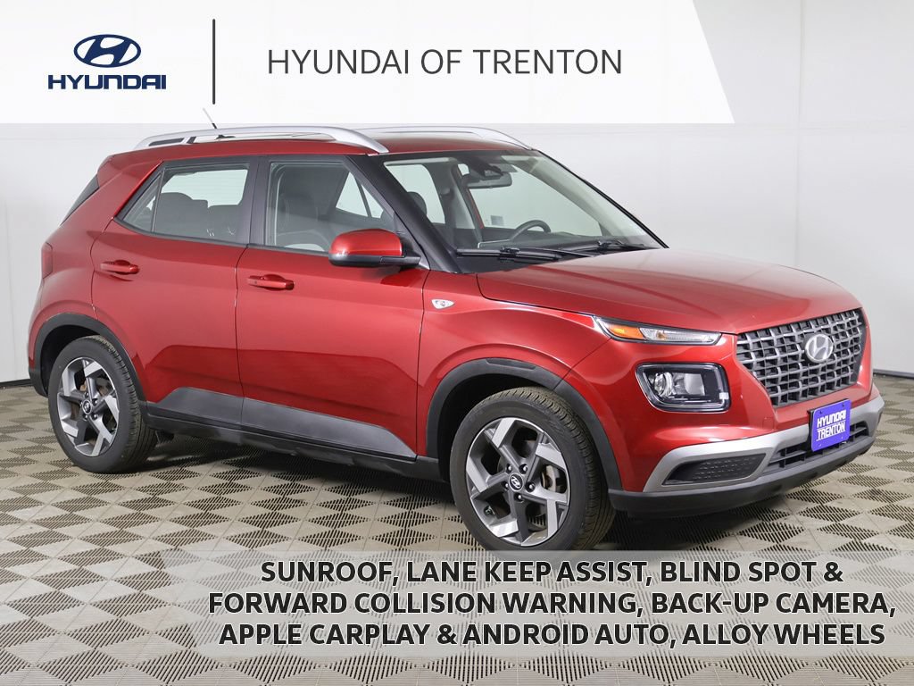 Certified 2024 Hyundai Venue SEL FWD image 1