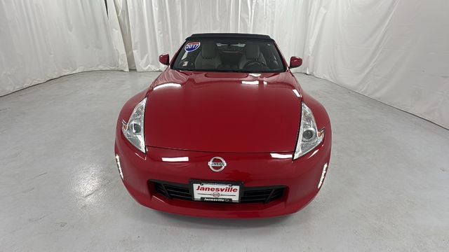 Used 2017 Nissan 370Z Touring image 8