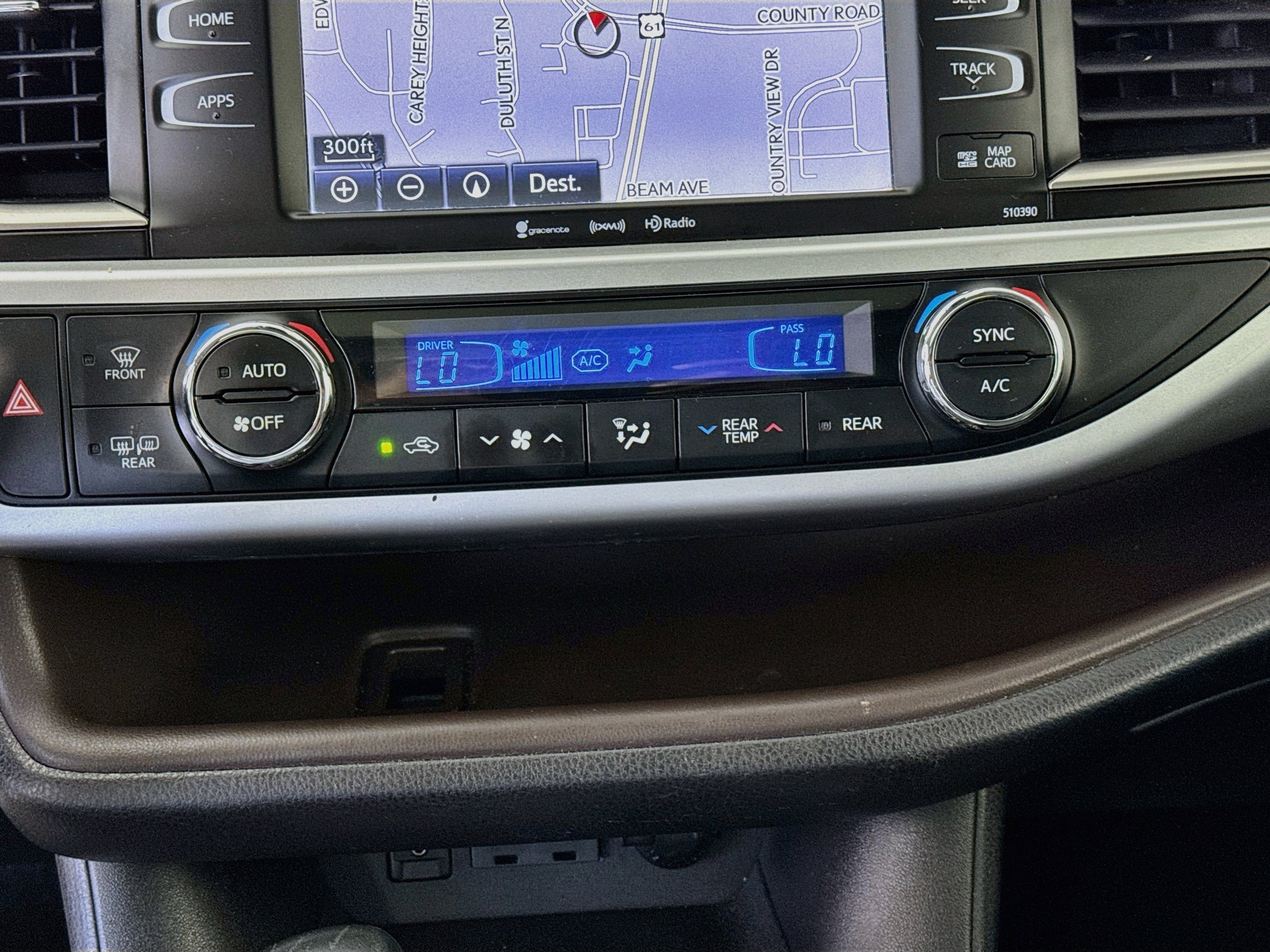 Certified 2019 Toyota Highlander XLE AWD/4WD image 16