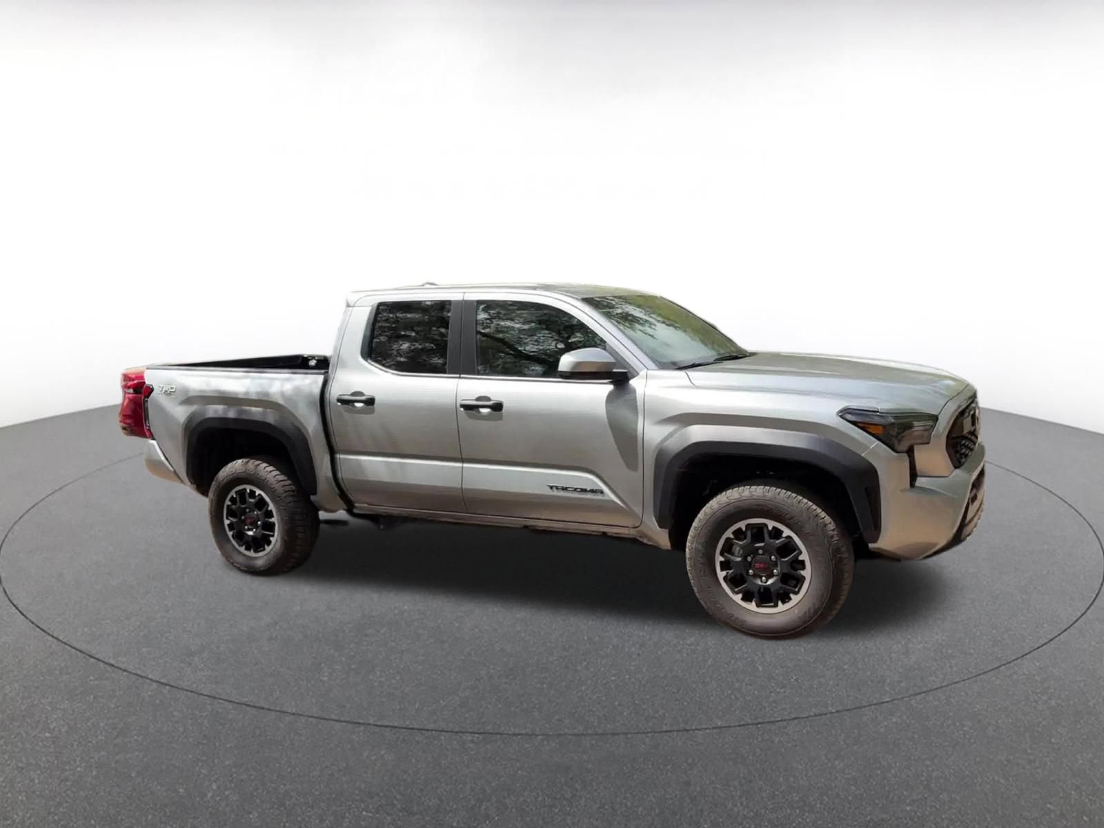 Used 2025 Toyota Tacoma TRD Off-Road image 2