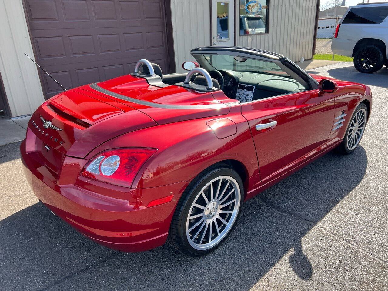 Used 2007 Chrysler Crossfire Convertible w/ Special Edition Group RWD image 15