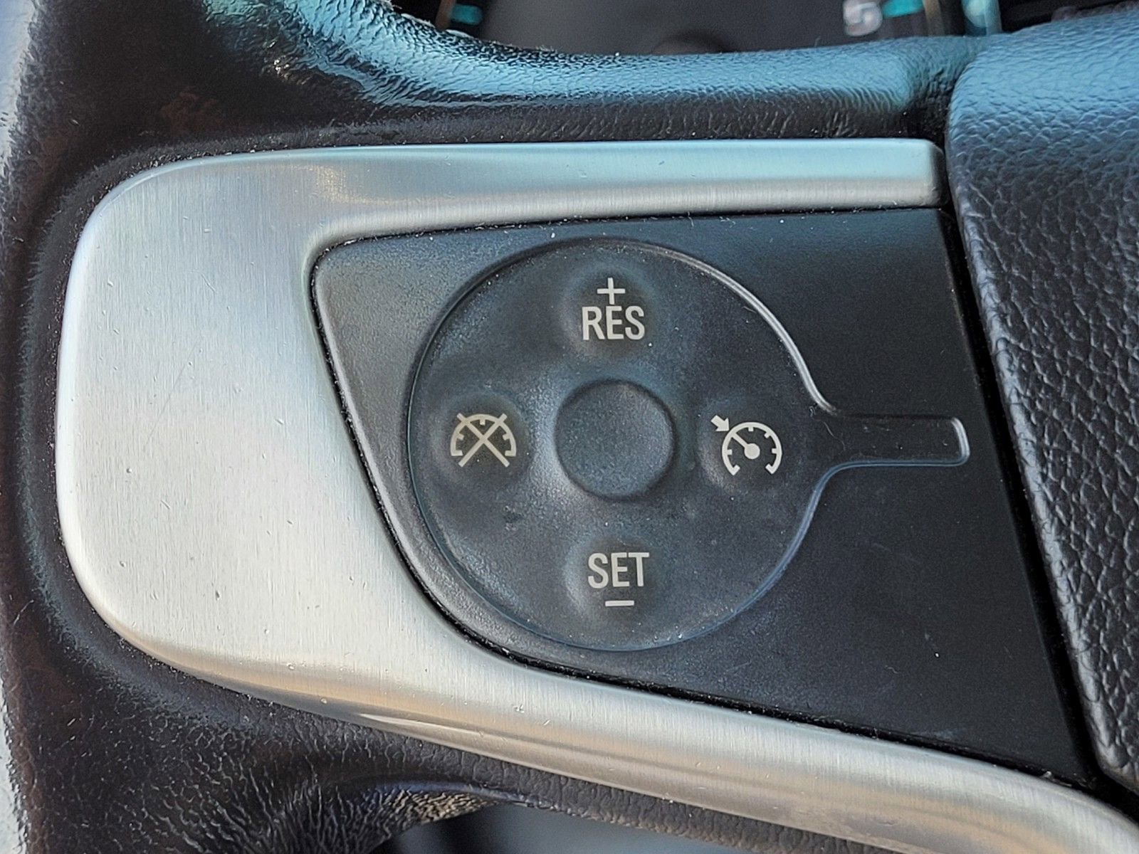 Used 2018 GMC Sierra 1500 SLT image 30