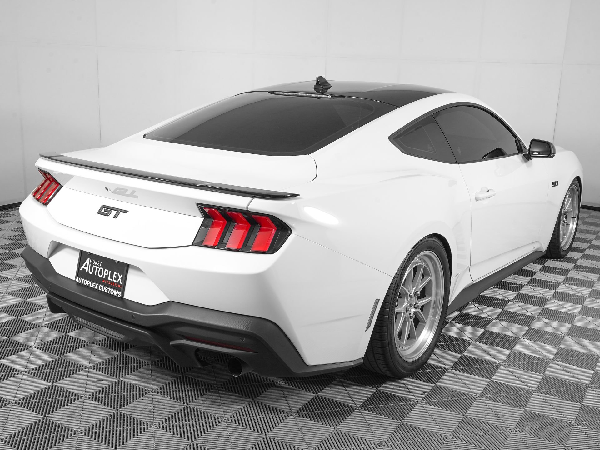 Used 2024 Ford Mustang GT Premium RWD image 4