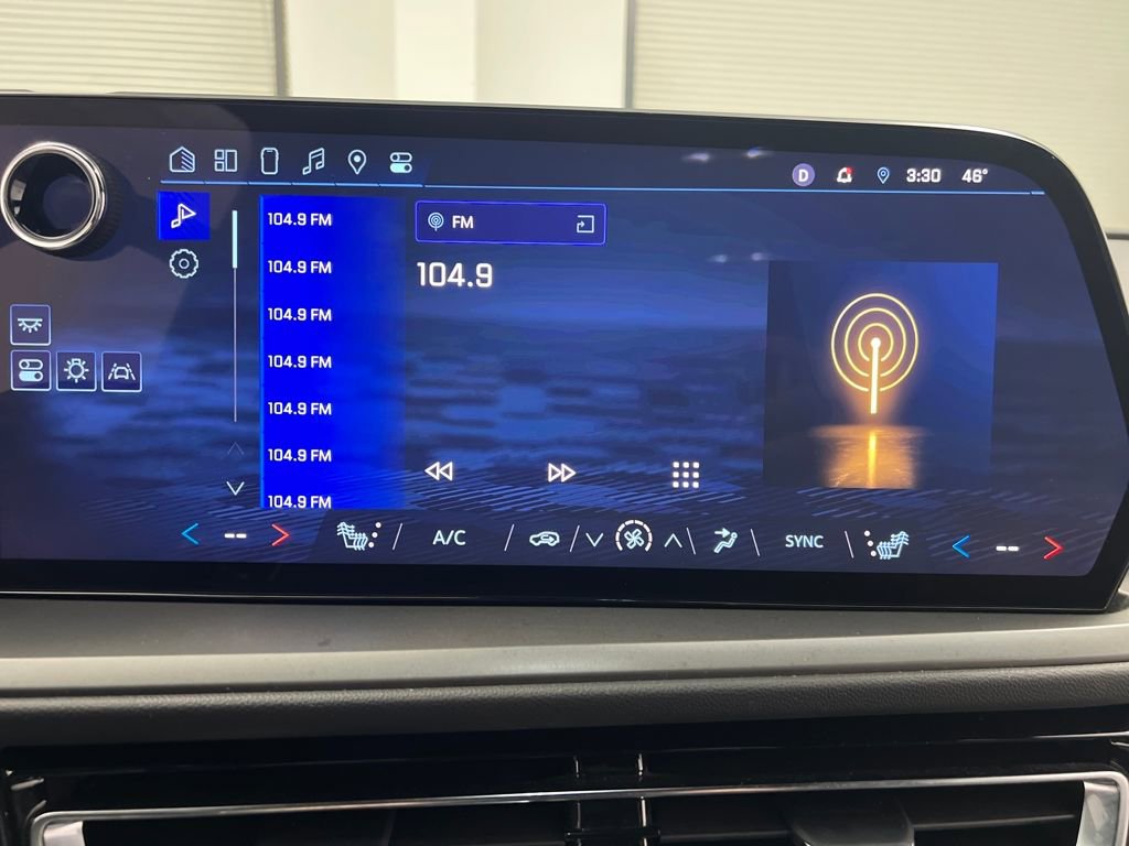 Used 2024 Chevrolet Traverse LT image 63