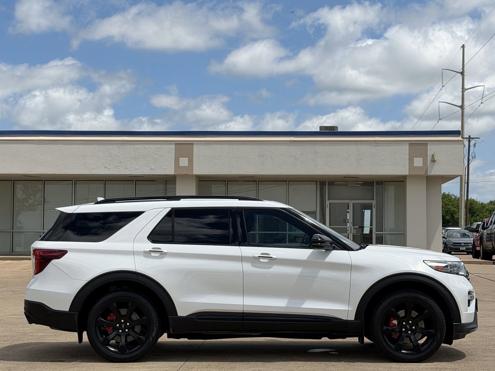 Used 2020 Ford Explorer ST w/ ST Street Pack AWD/4WD image 3