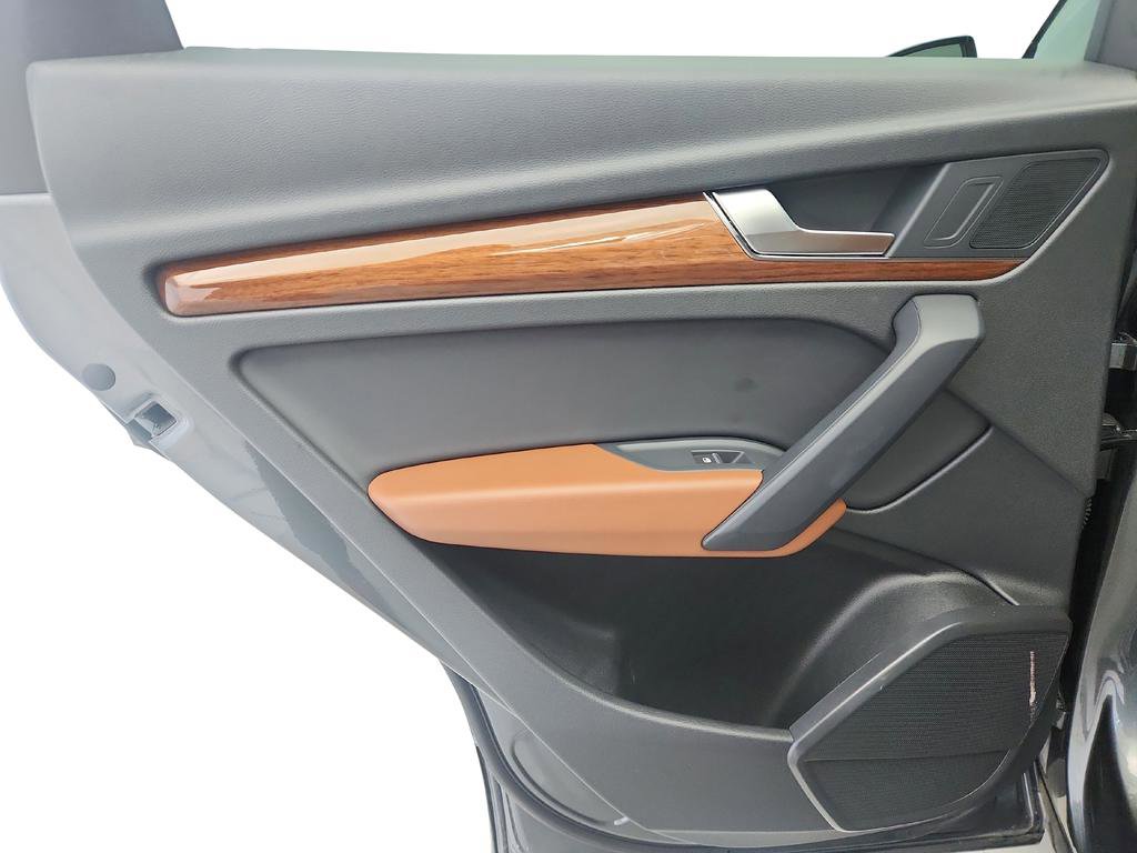 Used 2022 Audi Q5 2.0T Premium image 22