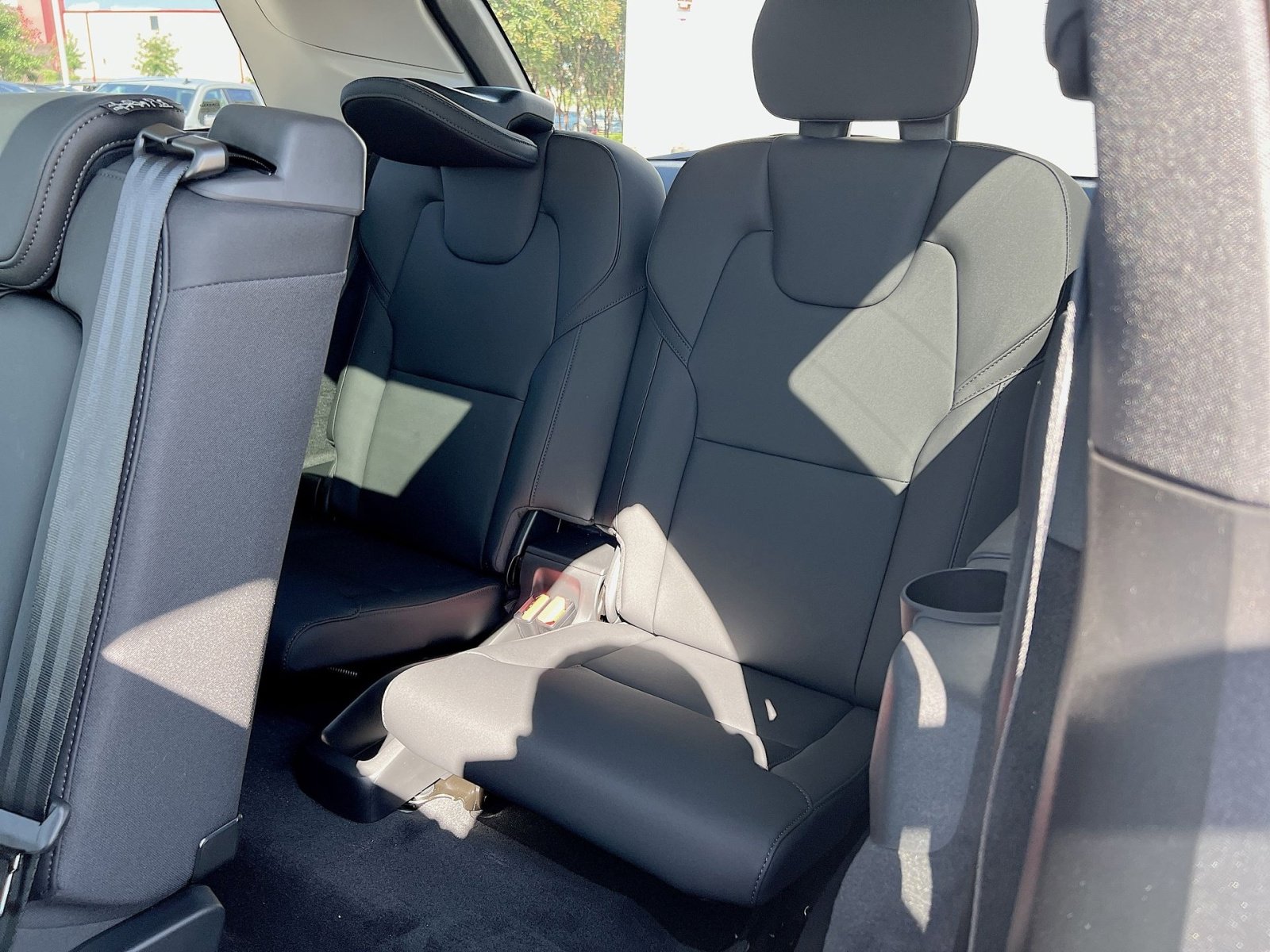 New 2026 Volvo XC90 B6 Plus w/ Protection Package Premier image 26