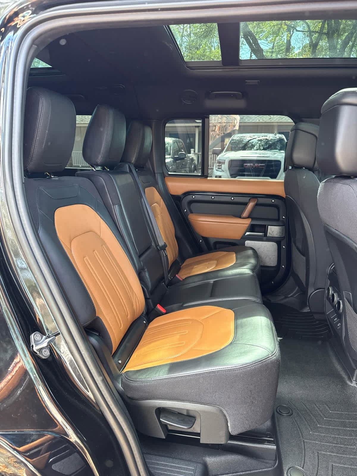 Used 2024 Land Rover Defender 130 X AWD/4WD image 16