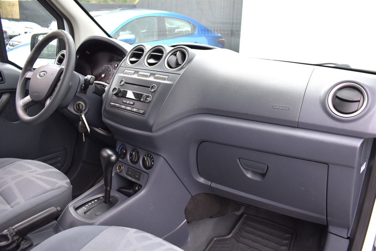 Used 2013 Ford Transit Connect XLT image 12