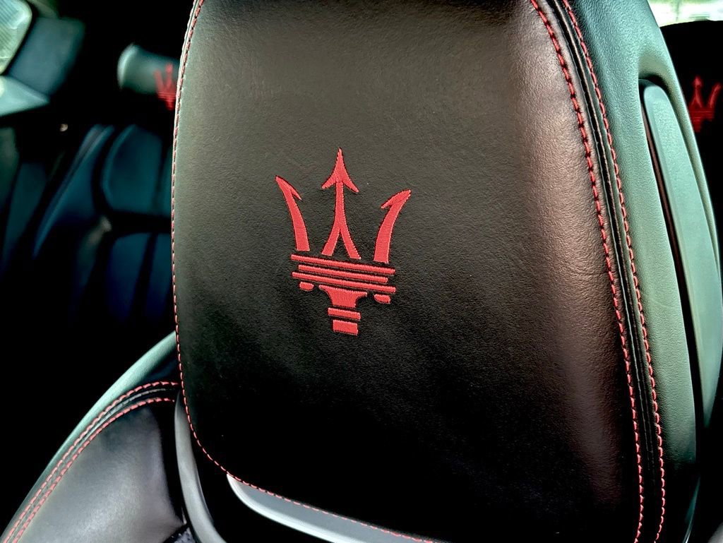 Used 2024 Maserati Levante GT Ultima image 31