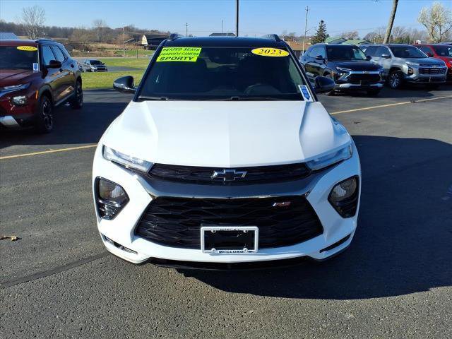 Used 2023 Chevrolet TrailBlazer RS image 2