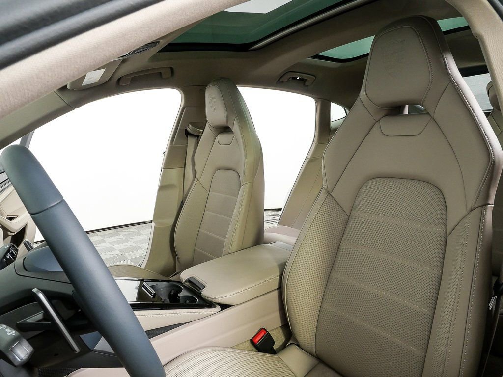 New 2026 Porsche Panamera 4 image 5