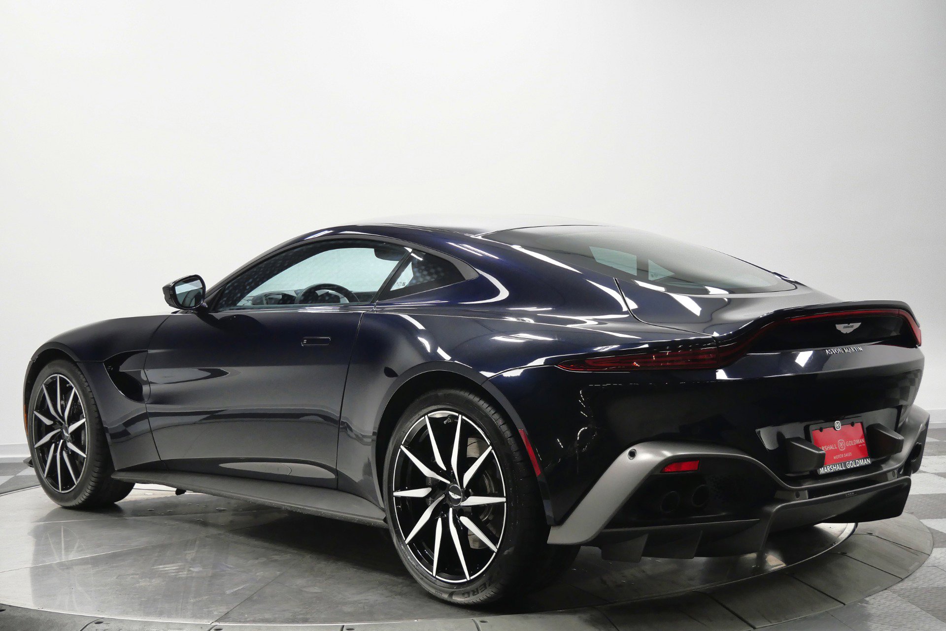 Used 2020 Aston Martin V8 Vantage Coupe image 7