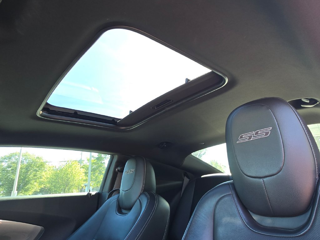 Used 2015 Chevrolet Camaro SS w/ RS Package RWD image 13