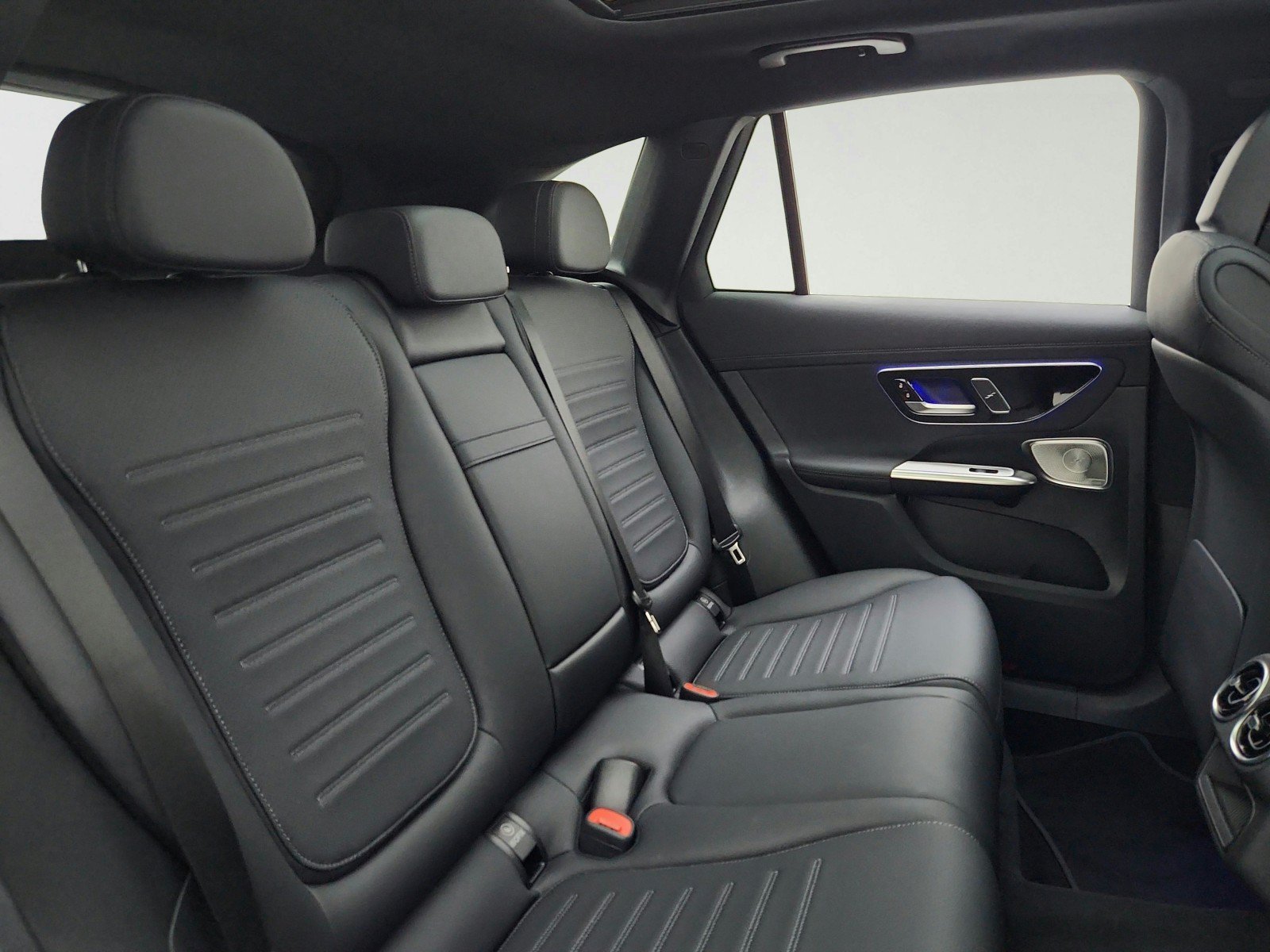 Certified 2024 Mercedes-Benz GLC 300 4MATIC image 27