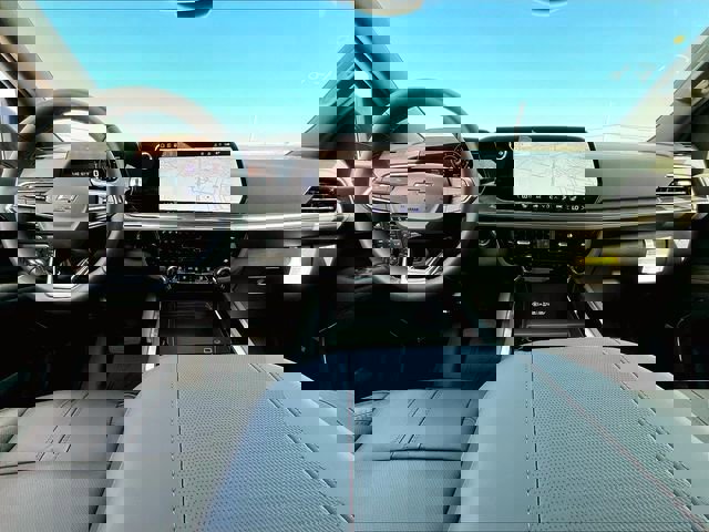 New 2026 Chevrolet Suburban RST image 10