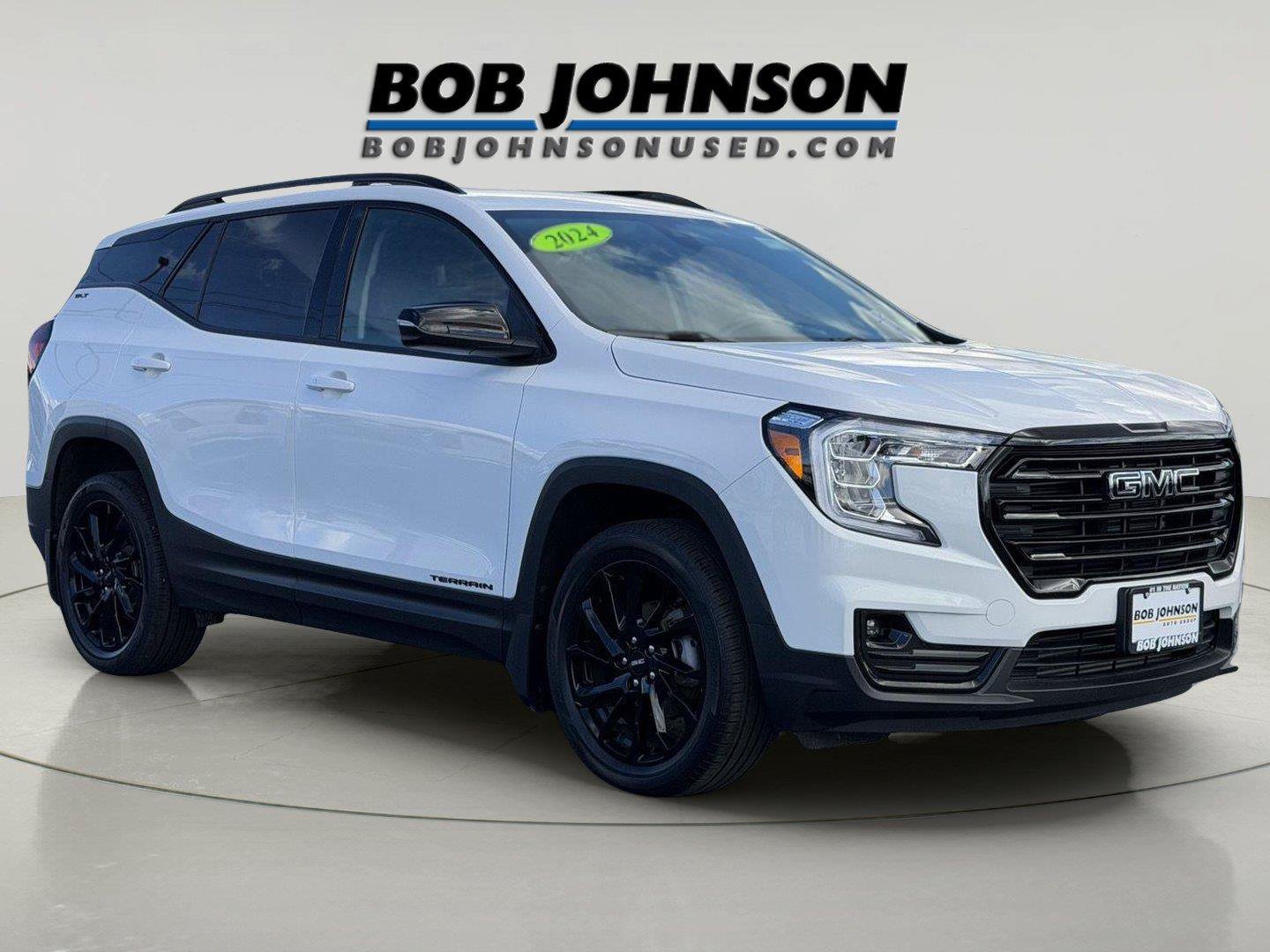 Used 2024 GMC Terrain SLT w/ Elevation Edition AWD/4WD image 2