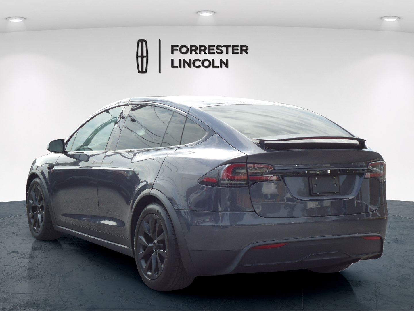 Used 2023 Tesla Model X AWD/4WD image 5