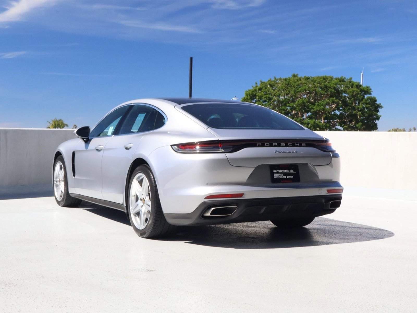 Certified 2023 Porsche Panamera 4 video 3