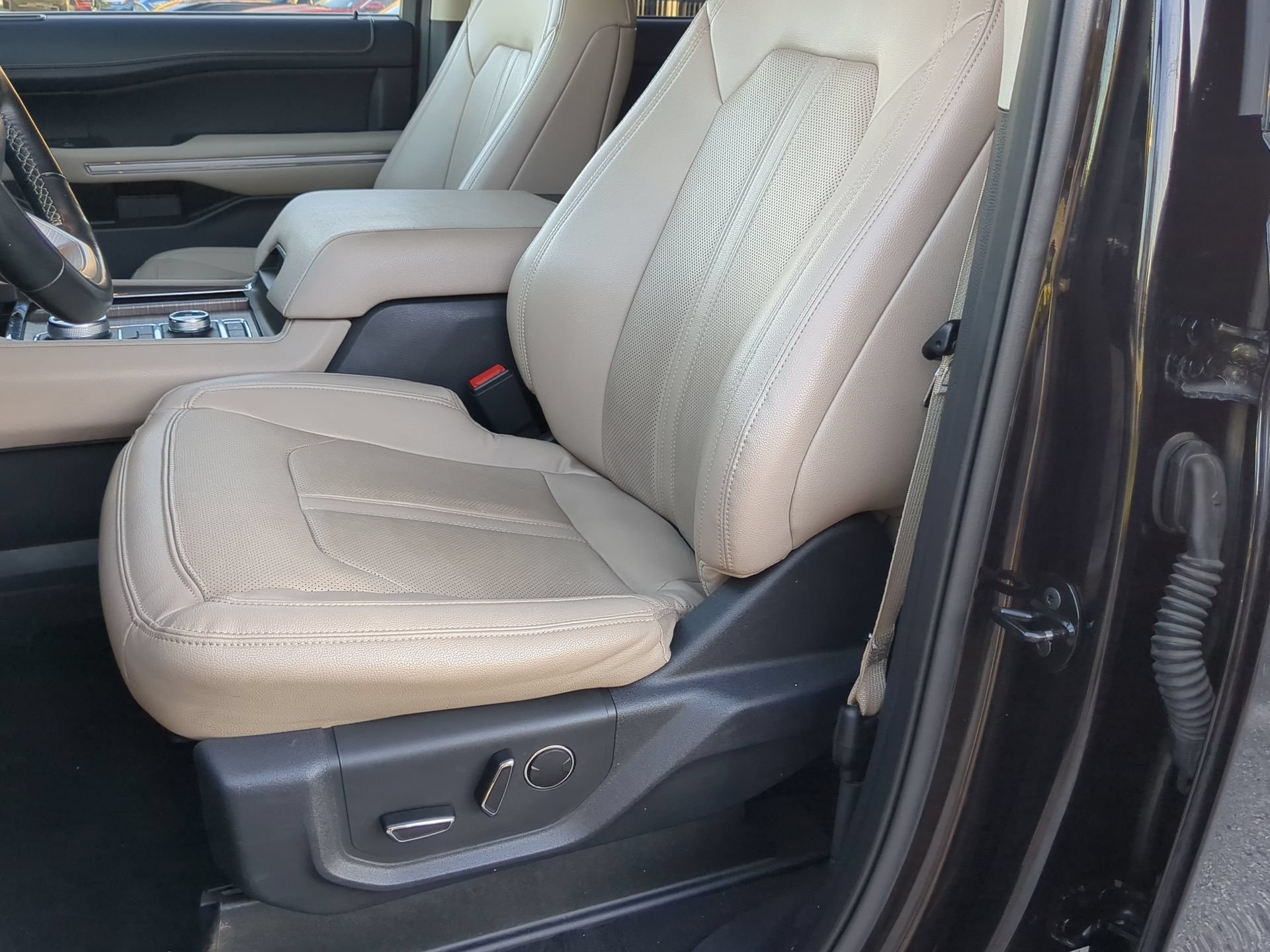 Certified 2024 Ford Expedition Limited AWD/4WD image 58