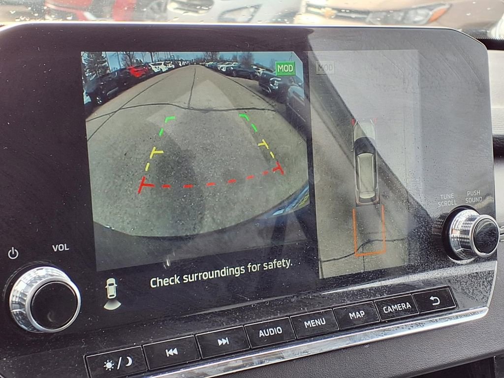 Used 2024 Mitsubishi Outlander SE Black Edition image 24