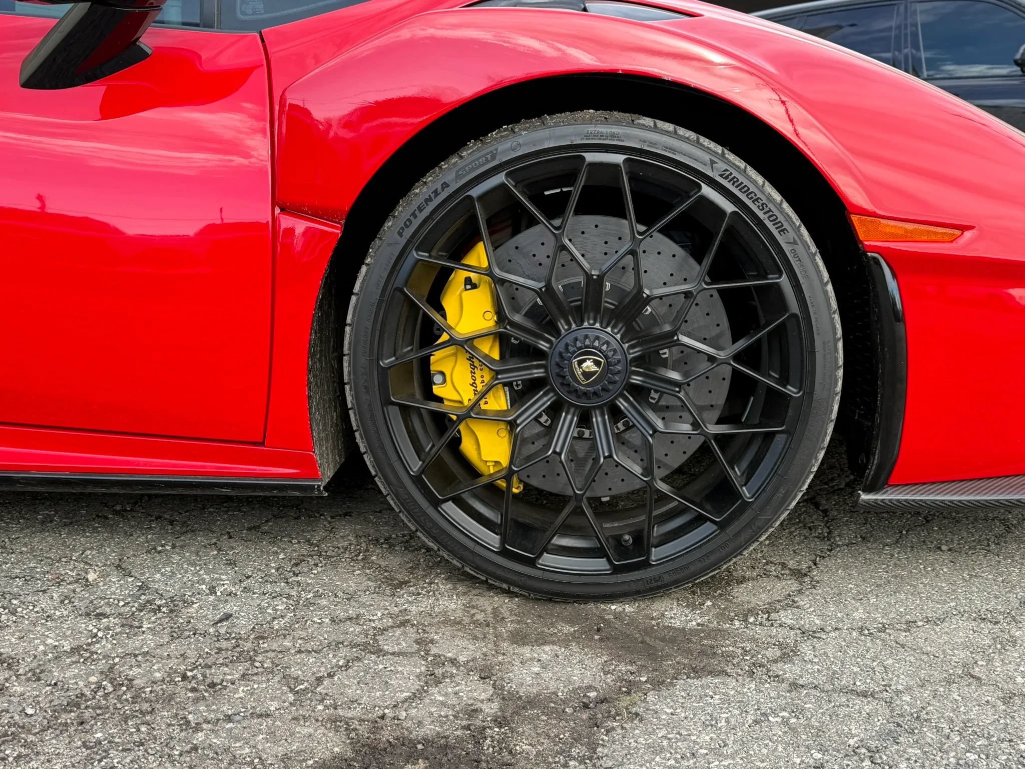 Used 2022 Lamborghini Huracan STO RWD image 50