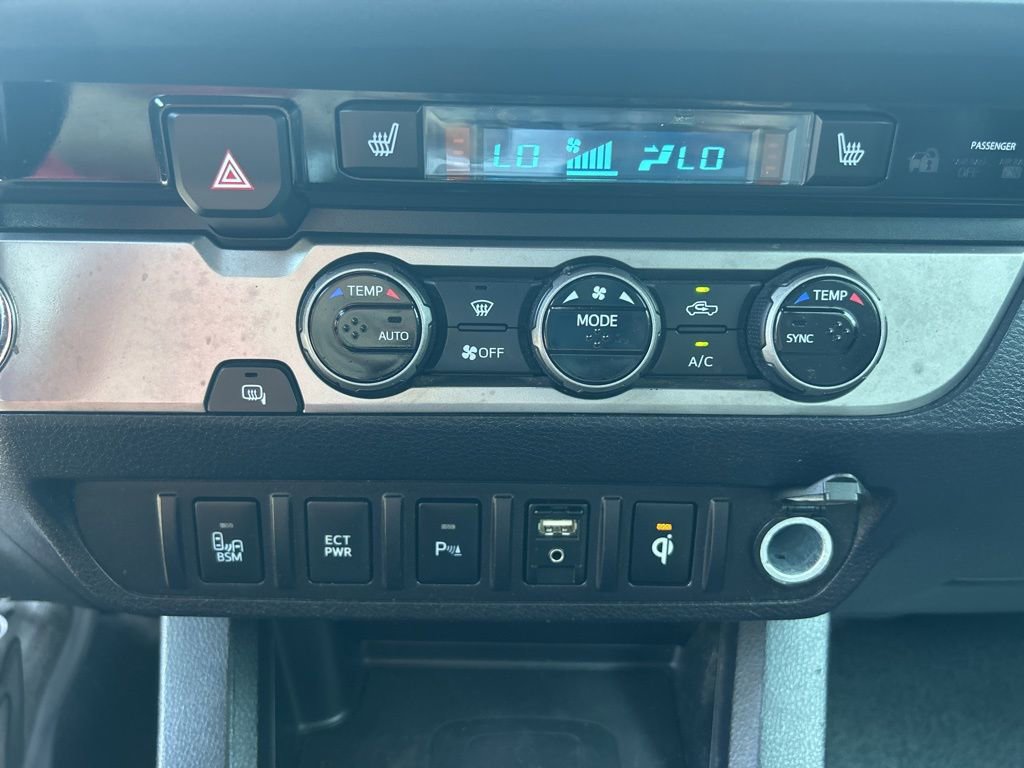 Used 2017 Toyota Tacoma Limited image 19