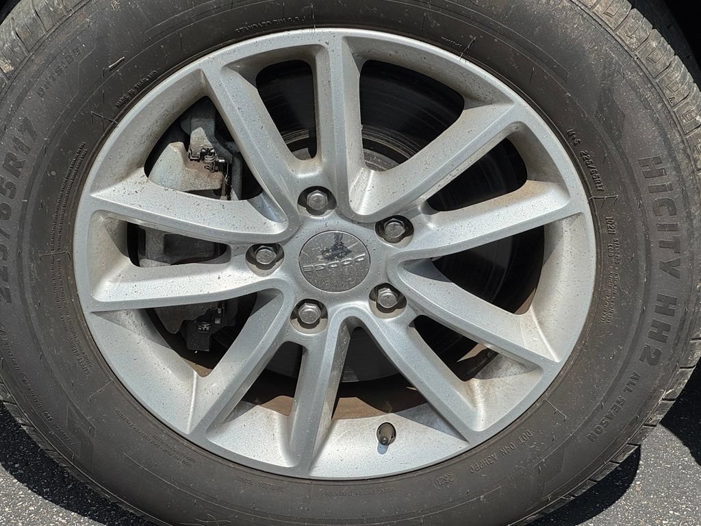 Used 2013 Dodge Grand Caravan SXT FWD image 22