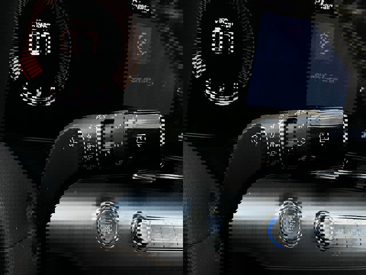 Used 2025 Hyundai Kona SEL image 37