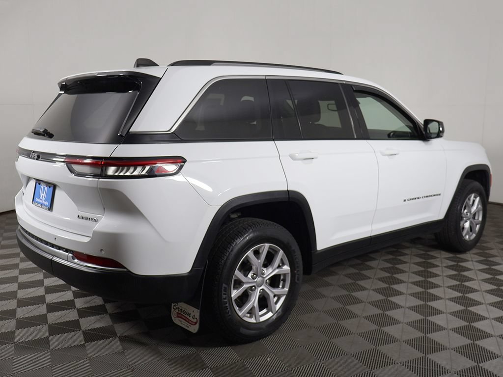 Used 2022 Jeep Grand Cherokee Limited AWD/4WD image 13