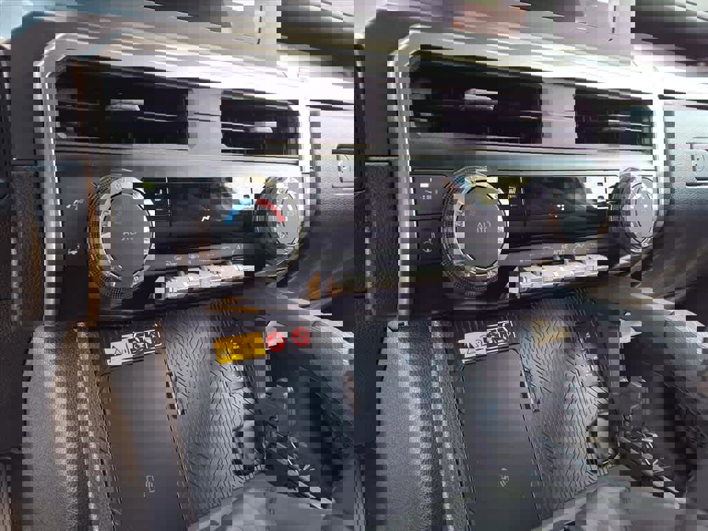 Certified 2025 Toyota 4Runner TRD Off-Road image 14