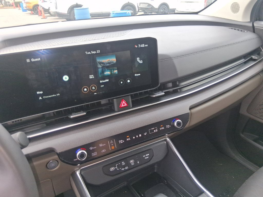 Certified 2026 Kia Carnival EX FWD image 14