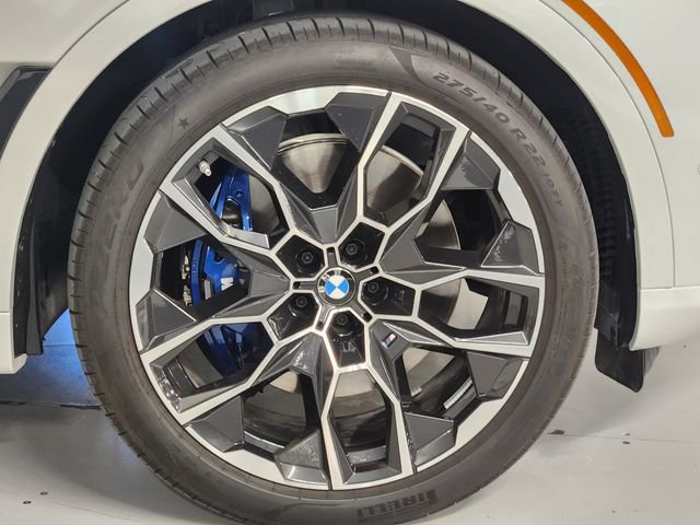 Used 2026 BMW X7 M60i w/ Executive Package image 8