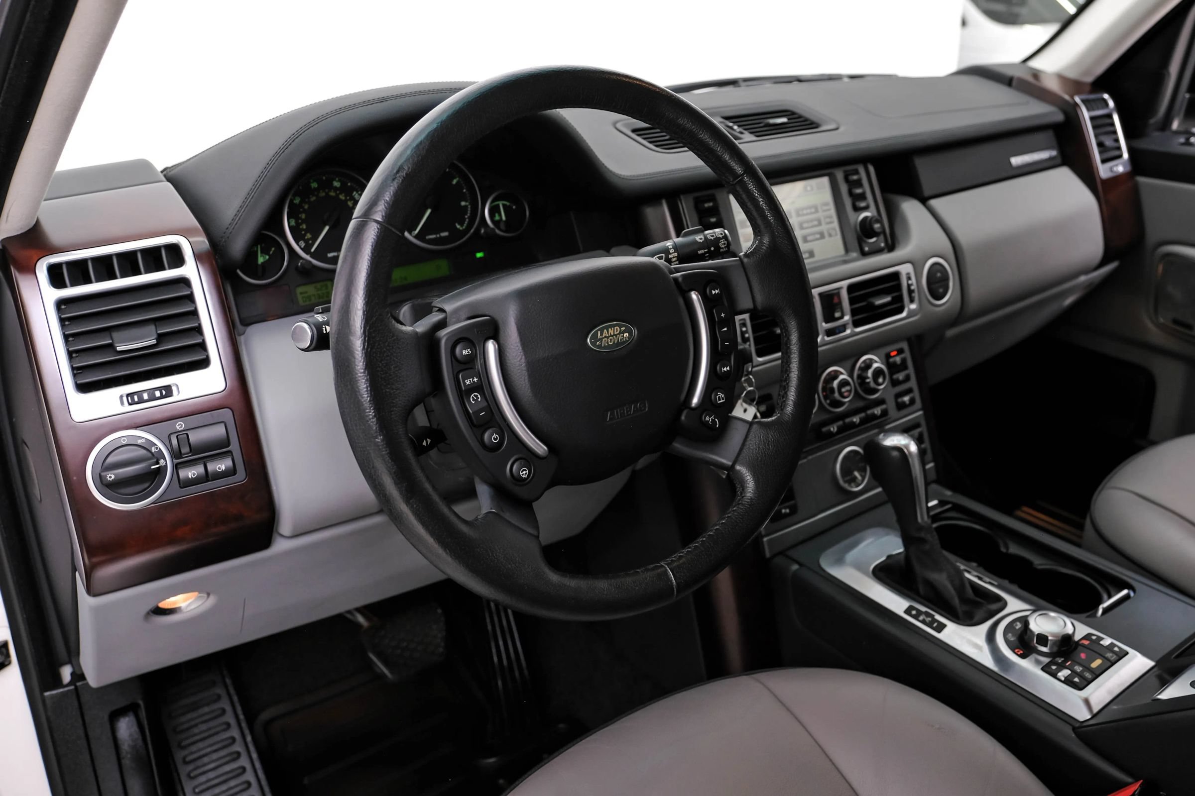Used 2008 Land Rover Range Rover HSE AWD/4WD image 2