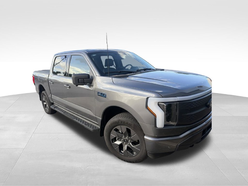 Used 2025 Ford F150 Lightning Flash AWD/4WD image 3