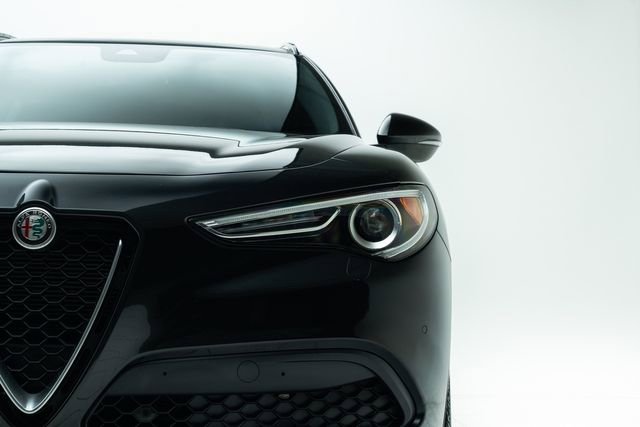 Used 2022 Alfa Romeo Stelvio Ti image 7