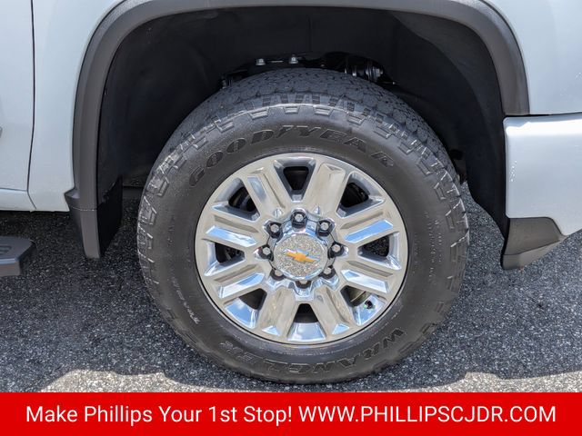 Used 2024 Chevrolet Silverado 3500 High Country w/ High Country Premium Package AWD/4WD image 10