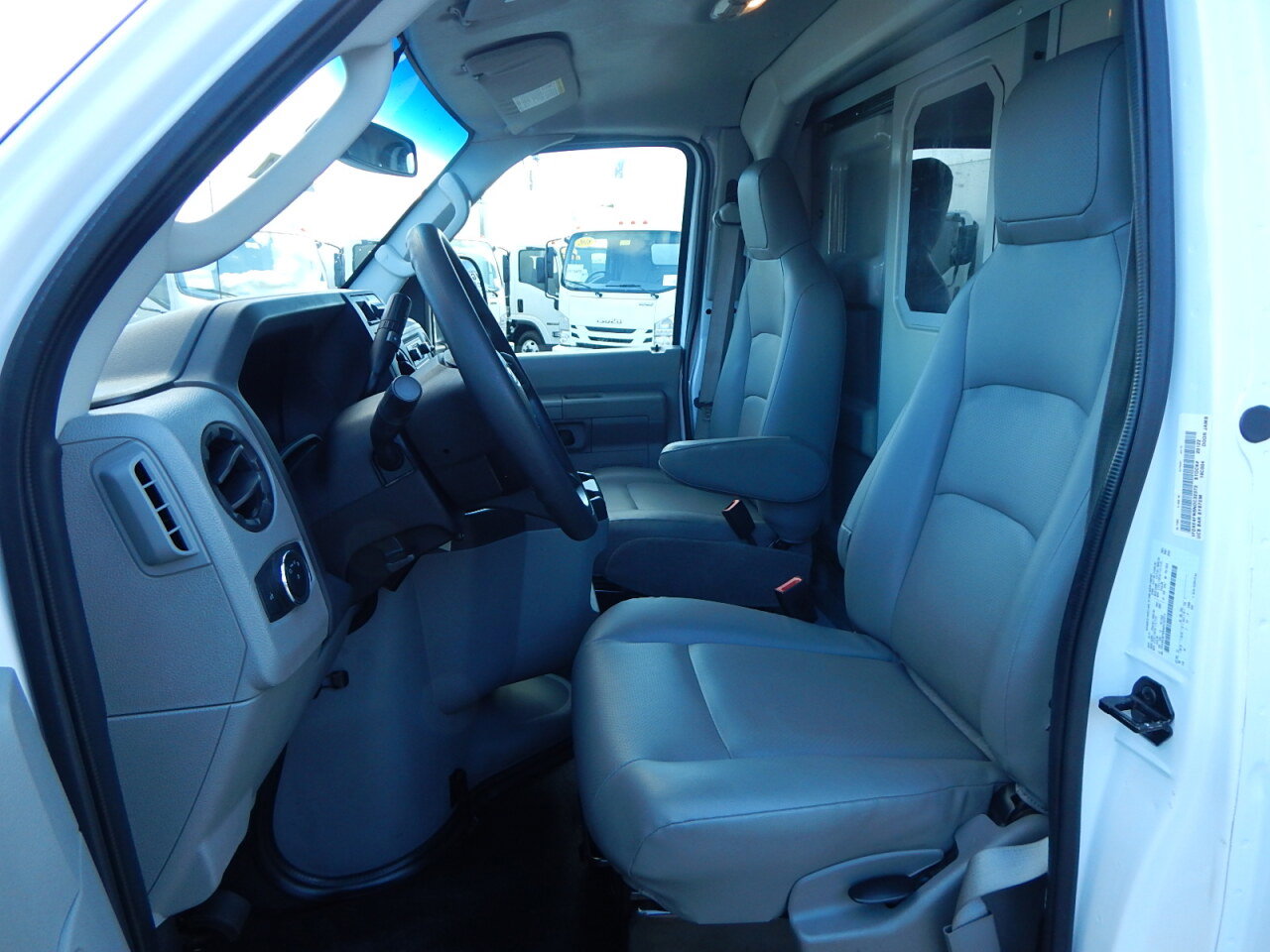 Used 2022 Ford E-450 and Econoline 450 Super Duty w/ Power Windows & Locks Group RWD image 21
