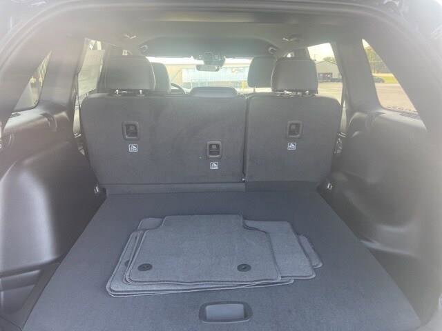 New 2025 Jeep Grand Cherokee Altitude image 16